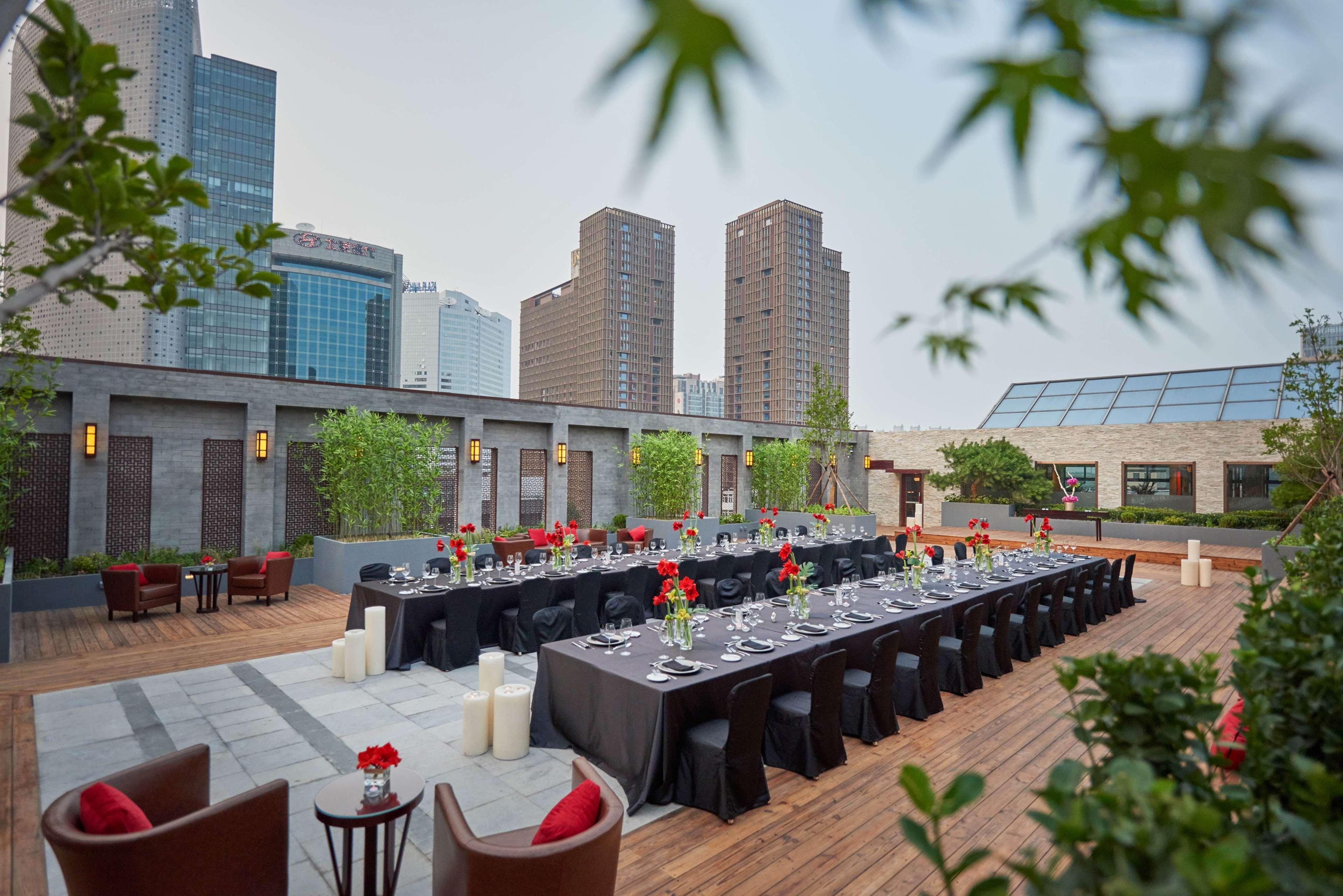 Hilton Beijing Hotel Bagian luar foto