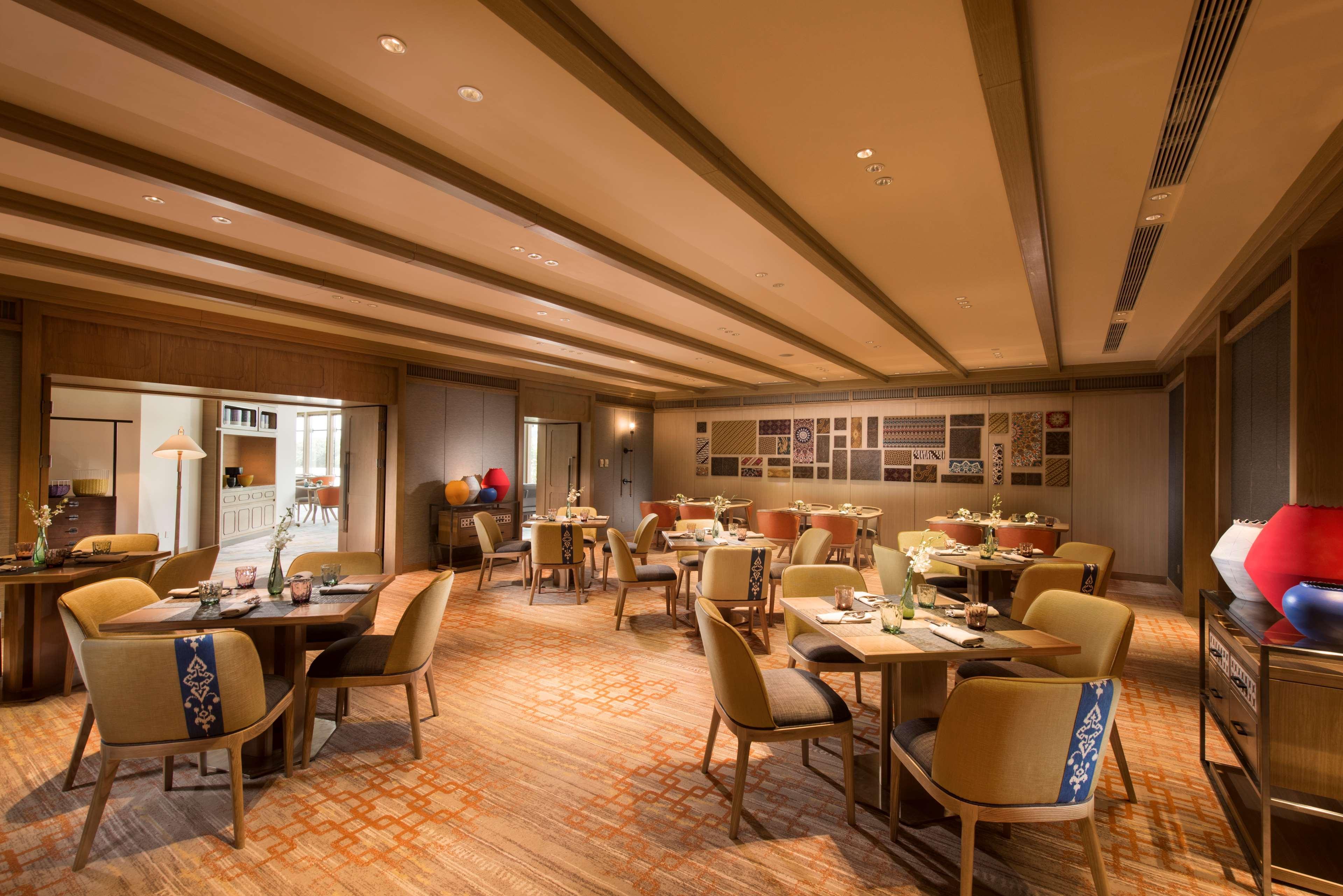 Hilton Beijing Hotel Bagian luar foto