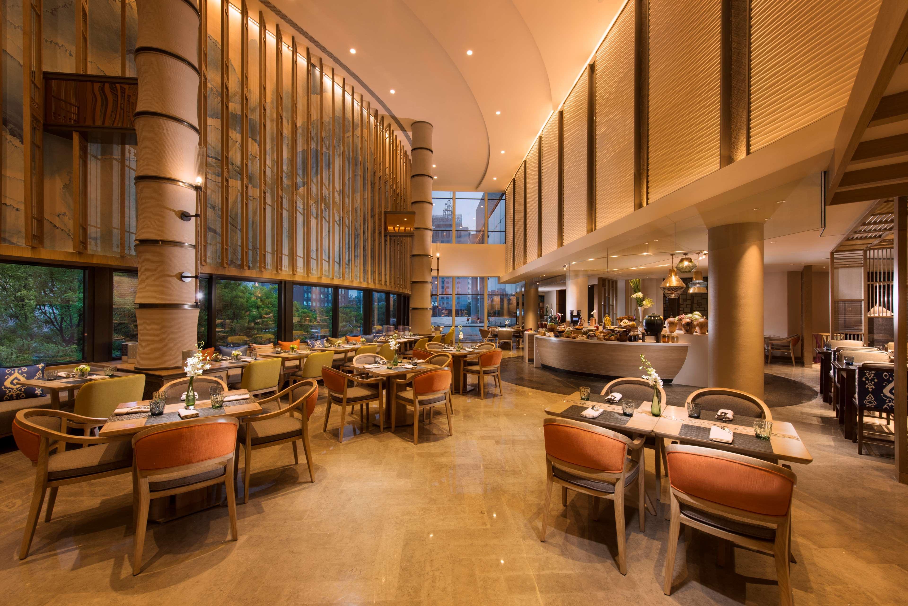Hilton Beijing Hotel Bagian luar foto