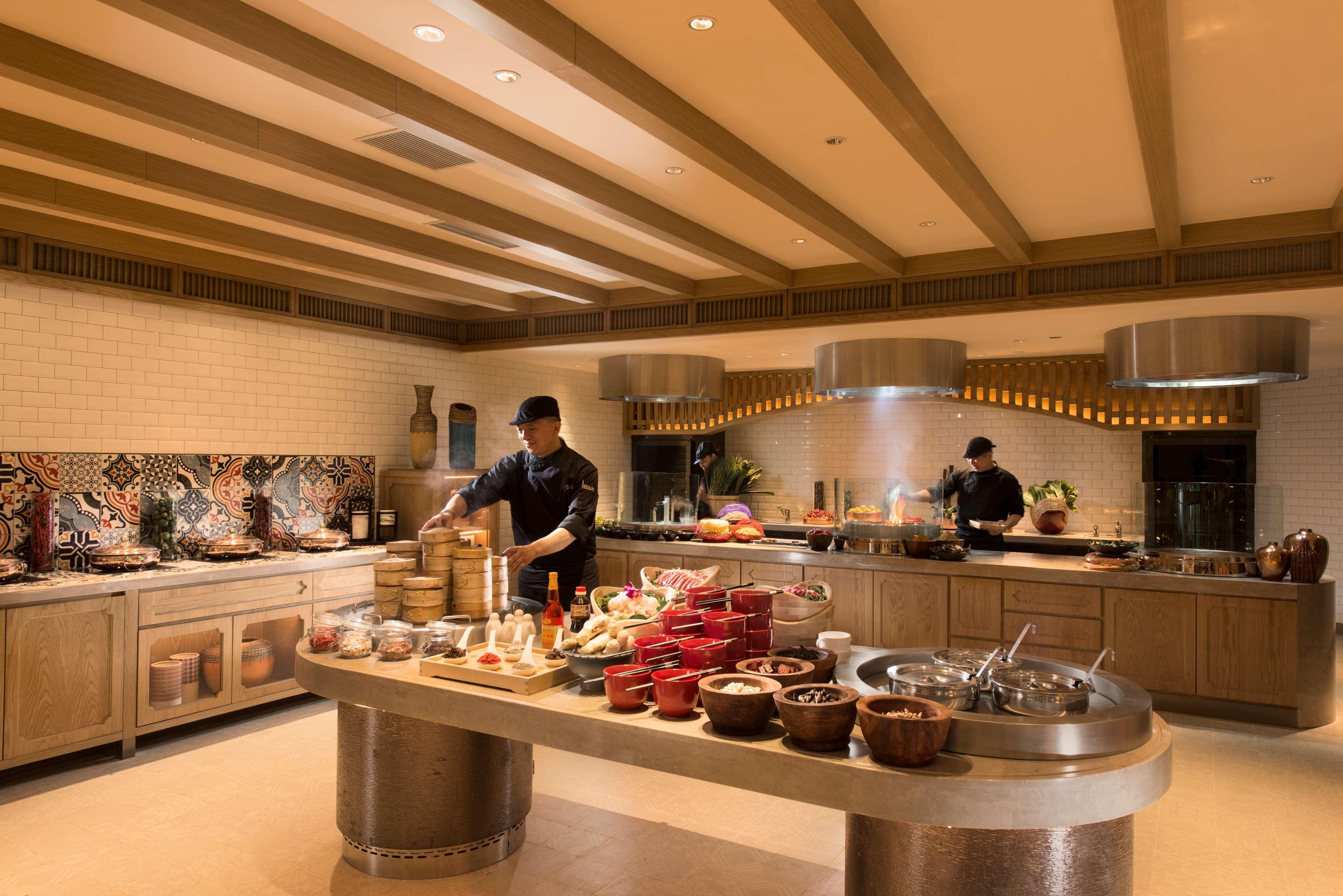 Hilton Beijing Hotel Bagian luar foto