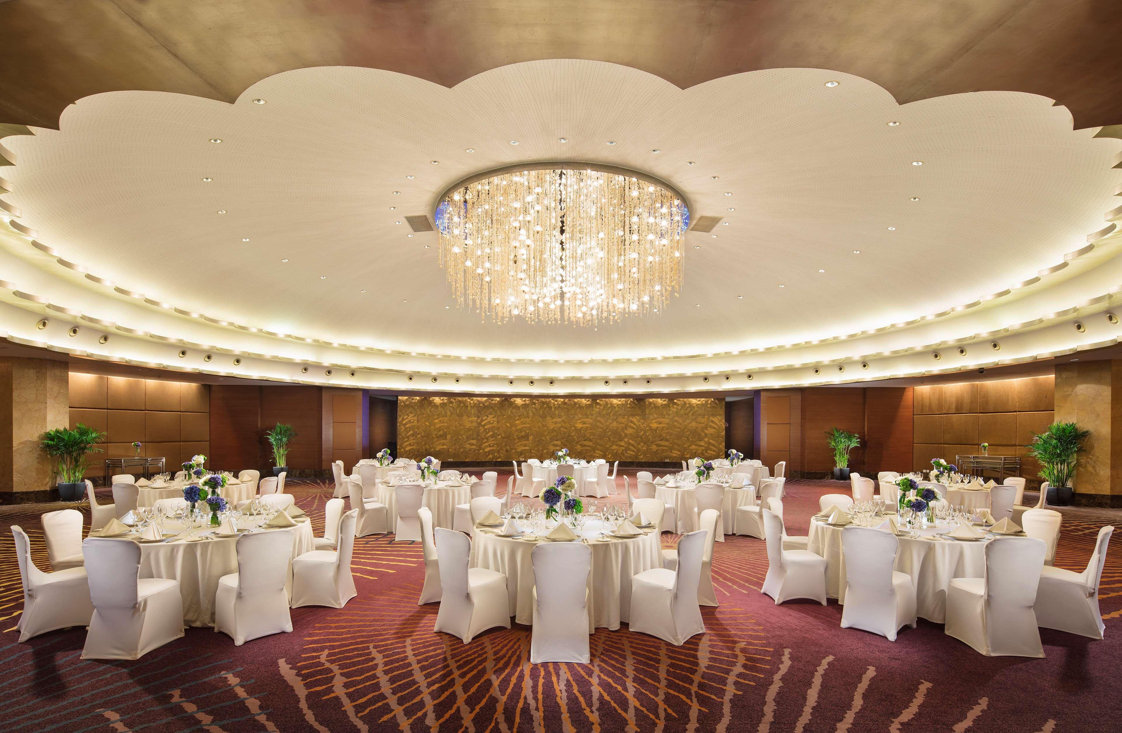 Hilton Beijing Hotel Bagian luar foto